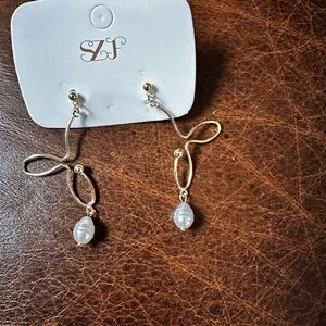 Gold contemporary shape Pearl Drop pierced Earrings